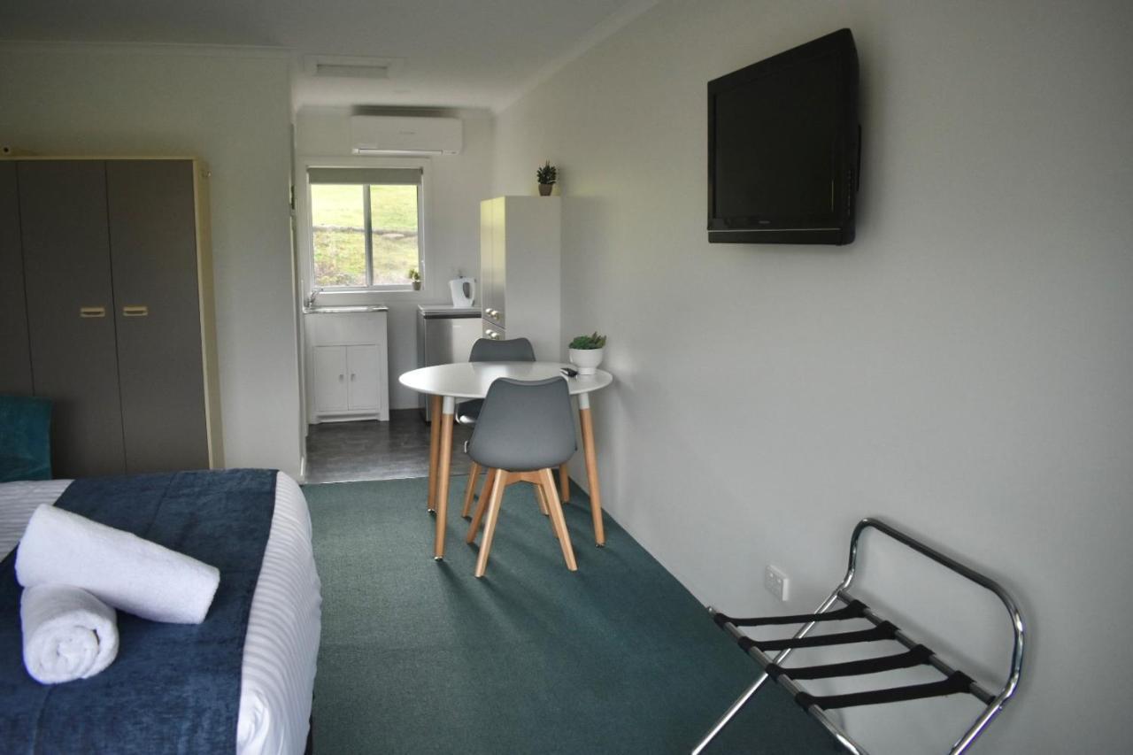 Kermandie Hotel Port Huon Bagian luar foto