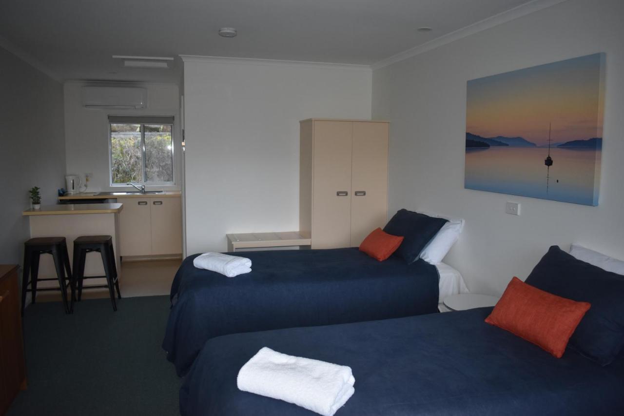 Kermandie Hotel Port Huon Bagian luar foto