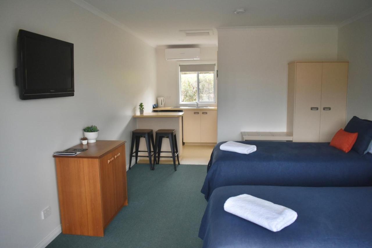 Kermandie Hotel Port Huon Bagian luar foto