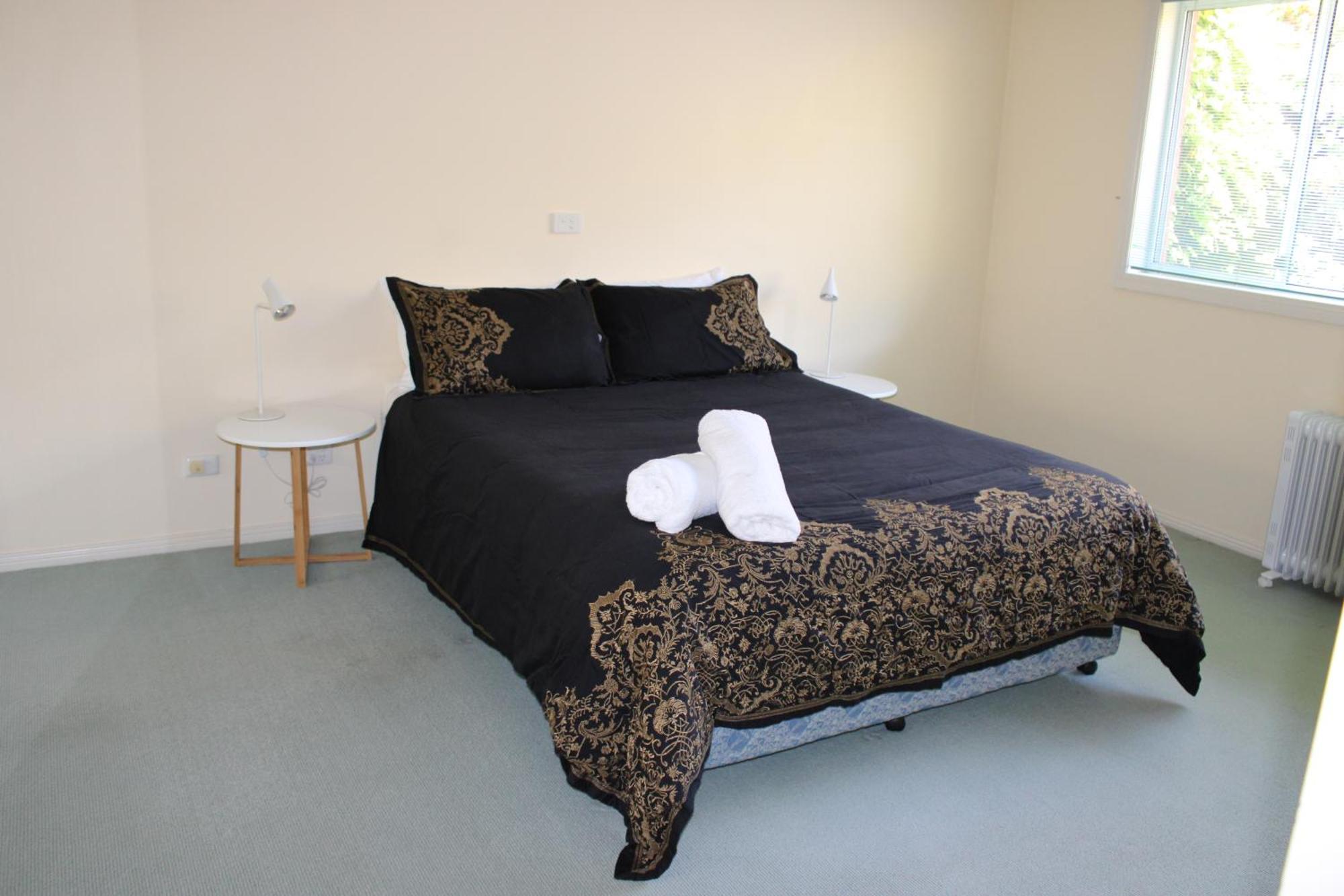 Kermandie Hotel Port Huon Bagian luar foto